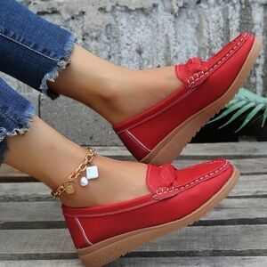 Weave wedge mini wedge red leather white stitching women's loafers 7.5